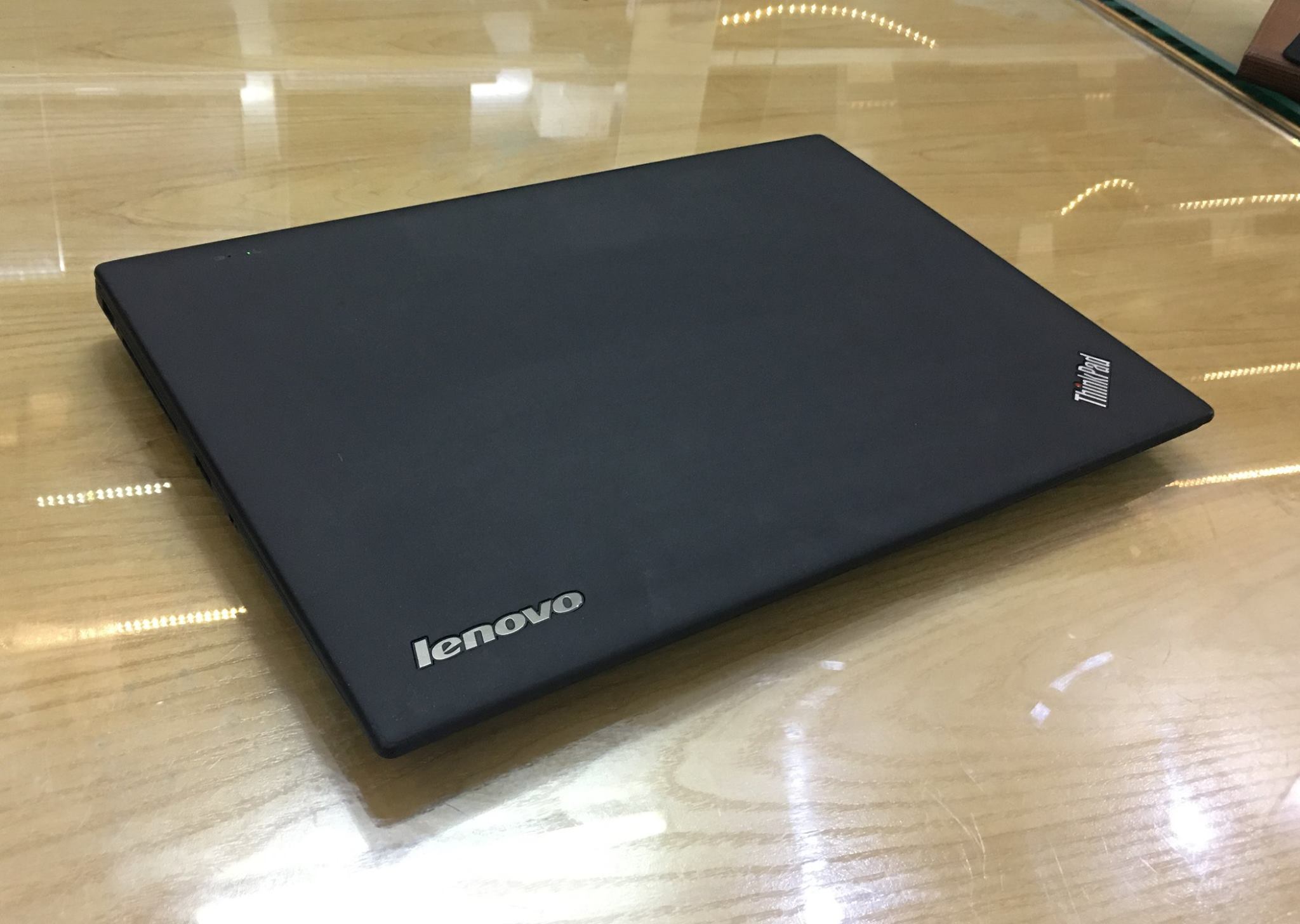Lenovo ThinkPad X1 Carbon-3.jpg